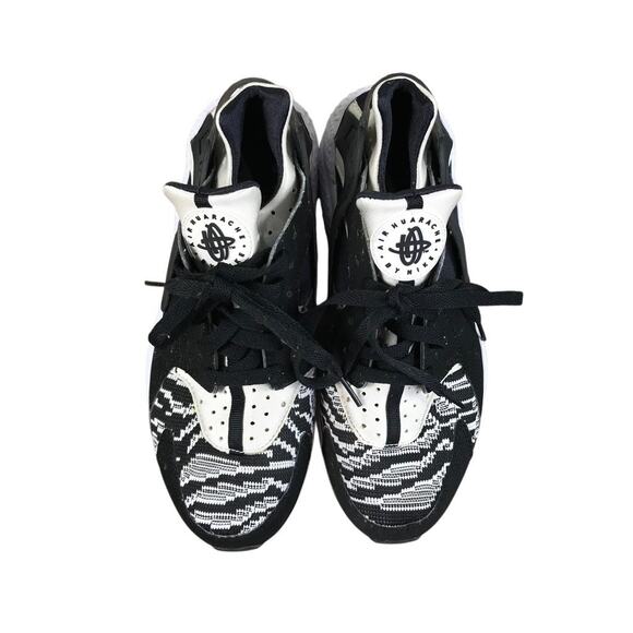 NIKE Air Huarache Run PA Sneaker Women 9  Black White Sock Like Jogging Sporty - Picture 3 of 11